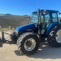 Trattore New Holland TL100