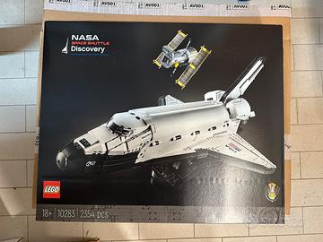 Lego 10283 Space Shuttle Discovery