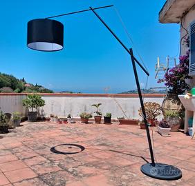 Lampada da terra nera