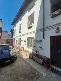 Casa terra tetto
