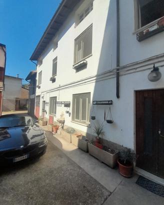 Casa terra tetto