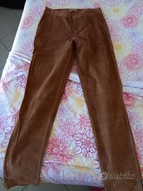 pantaloni 