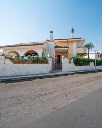 Piano Rialzato in Villa Totalmente Indipendente