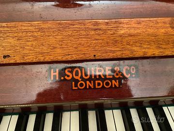 Pianoforte verticale 