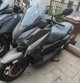 Yamaha X-max 250 (2016)-Perfette condizioni.
