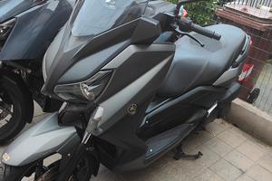 Yamaha X-max 250 (2016)-Perfette condizioni.