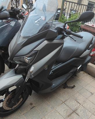 Yamaha X-max 250 (2016)-Perfette condizioni.