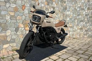 CAFE RACE - Kawasaki GPZ 550