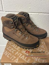 Scarponi trekking dolomite