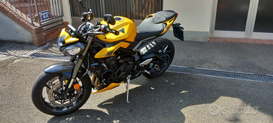 Triumph STREET TRIPLEE RS come nuova