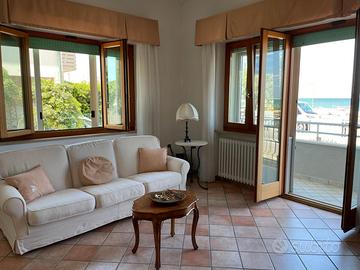 Casa fronte mare a Marzocca