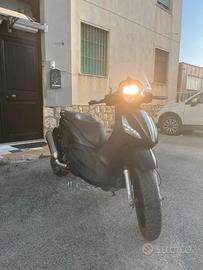 Beverly 125 i.e 2014