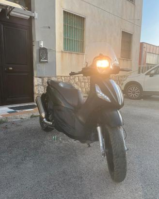 Beverly 125 i.e 2014