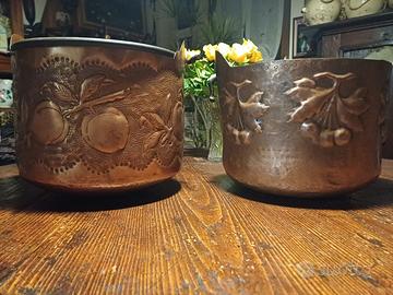 Coppia secchi in rame lavorati