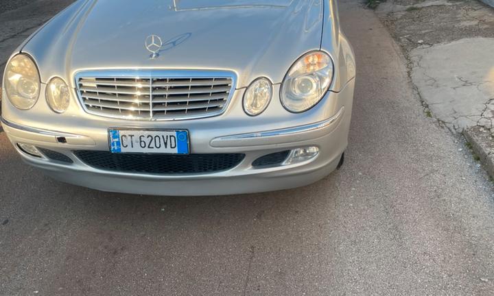 Autofunebre Autofioriera Mercedes