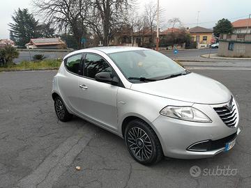 Lancia Ypsilon 1.3 Mjt 95 CV motore KM 0