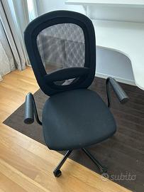 Sedia nera Ikea da scrivania con rotelle