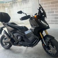 Honda x-adv 2022