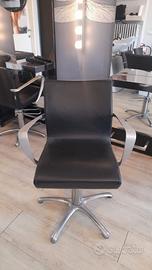 Arredamento negozio parrucchiera