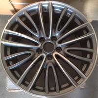 Cerchi in lega originali 18" STELVIO con gomme