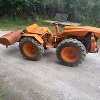 Trattore 4x4 e attrezzi