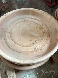 Sottovasi in terracotta senese
