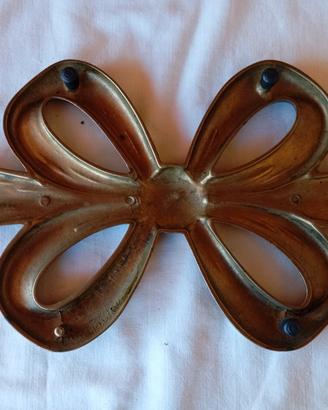 sotto pentola vintage in ottone 