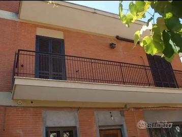 MENTANA BILOCALE ARREDATO Con BALCONE/P.AUTO