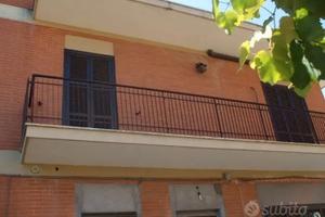 MENTANA BILOCALE ARREDATO Con BALCONE/P.AUTO