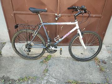 Atala 26"