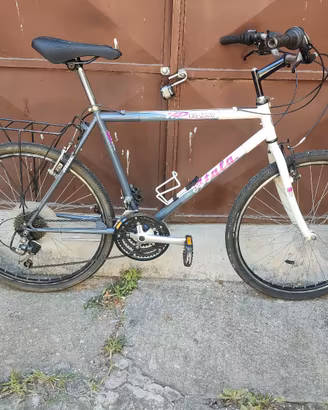 Atala 26"