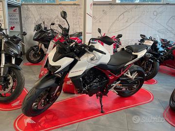 Honda Hornet 750 2025