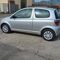 toyta yaris 1.0 motore nuovo 