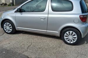 toyta yaris 1.0 motore nuovo 