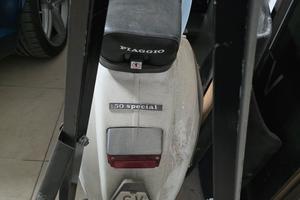 Vespa piaggio 50 special