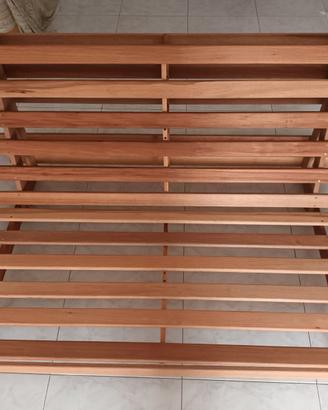 Divano letto in legno con doghe