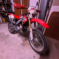 Moto hm cre six competition