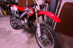 Moto hm cre six competition