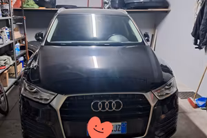 Audi Q3 150 cv s-line esternamente 