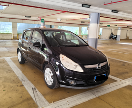 Opel Corsa 1.2 benzina neopatentati