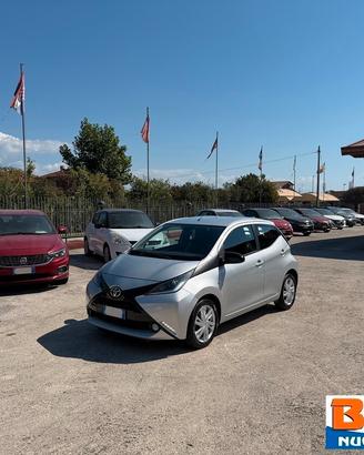 Toyota Aygo 1.0 VVT-i 69 CV 5 porte x-cool TSS