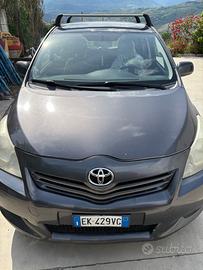 TOYOTA Verso - 2012