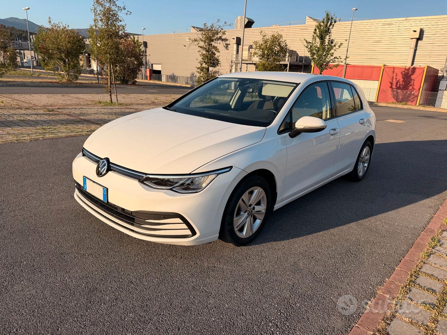 Volkswagen Golf 2021 photo 2