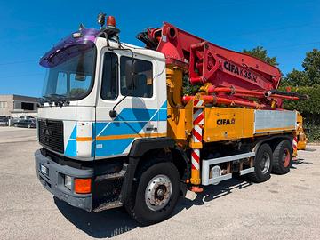 MAN 33 362 DF con pompa per calcestruzzo Cifa PA10