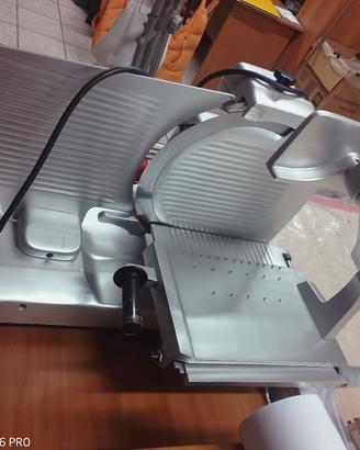 affettatrice 380 volt 