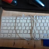 Tastiera Pc stile apple.