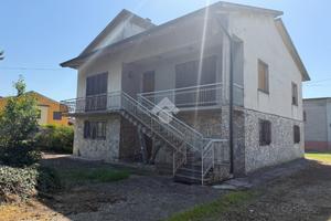 VILLA SINGOLA A VERRUA PO