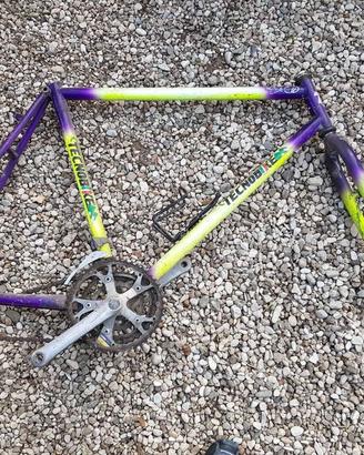 telaio MTB acciaio con componenti e 2 selle nuove