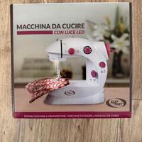 Macchina da cucire piccola