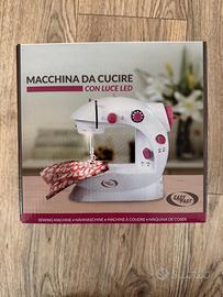 Macchina da cucire piccola